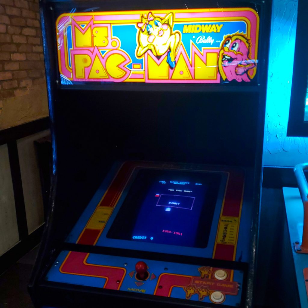 Rush N Attack Arcade Cabinet – Records and Rarities